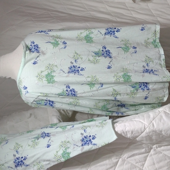 Floral Adonna cutoff pajamas, sz XXL - Picture 5 of 15